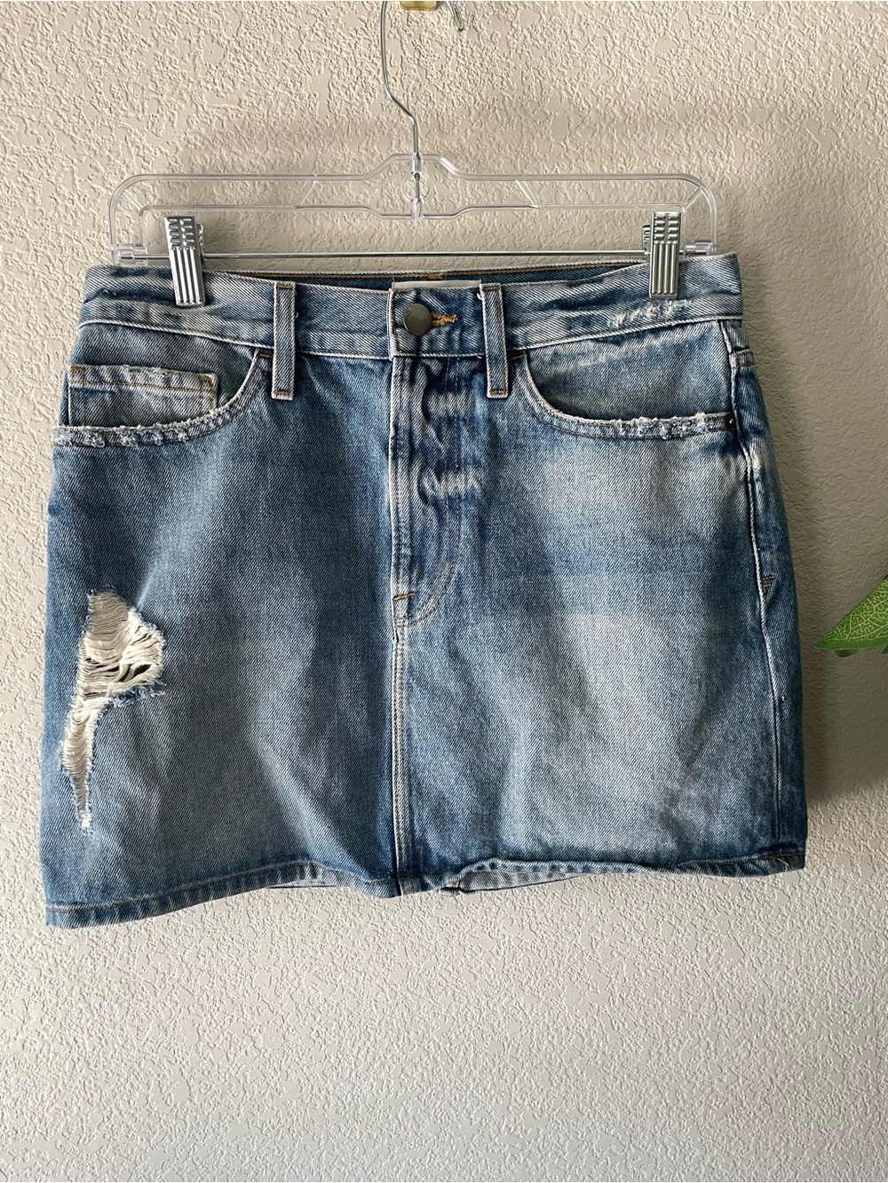 FRAME Classic Blue Denim Mini Skirt - Distressed Casual Style